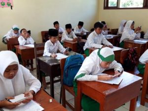 KMA 184 Tahun 2019 dan Moderasi Agama Siswa Madrasah  Oleh, Dr. Ahmad Salim, M.Pd